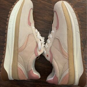 BRAND NEW with tags Tennis shoes sneakers size 8 1/2